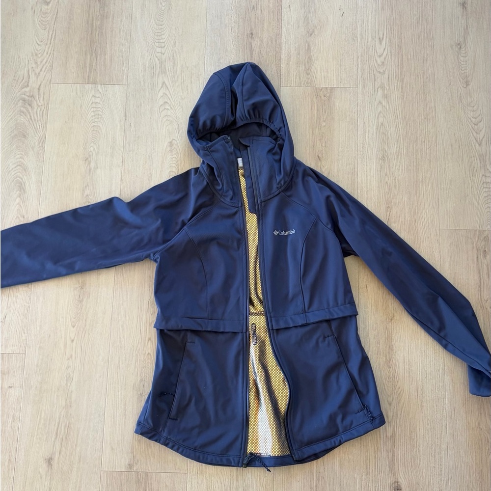 Columbia Navy Jacket with Yellow Hex Mesh Lining